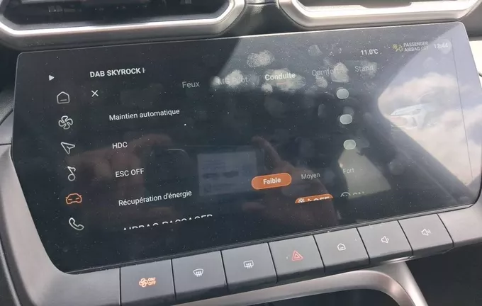 MG ZS 1.5 L Hybrid+ 197 ch Luxury photo 18 601151