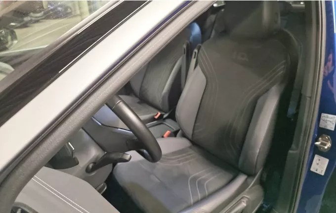 VOLKSWAGEN ID.4 174 ch Pro extérieur trois quart arrière droit 2130105