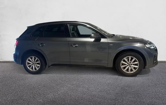 AUDI Q5 40 TDI 204 S tronic 7 Quattro S line extérieur côté droit 2128821