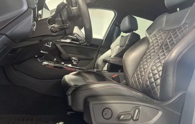 AUDI Q5 40 TDI 204 S tronic 7 Quattro S line photo 17 2128821