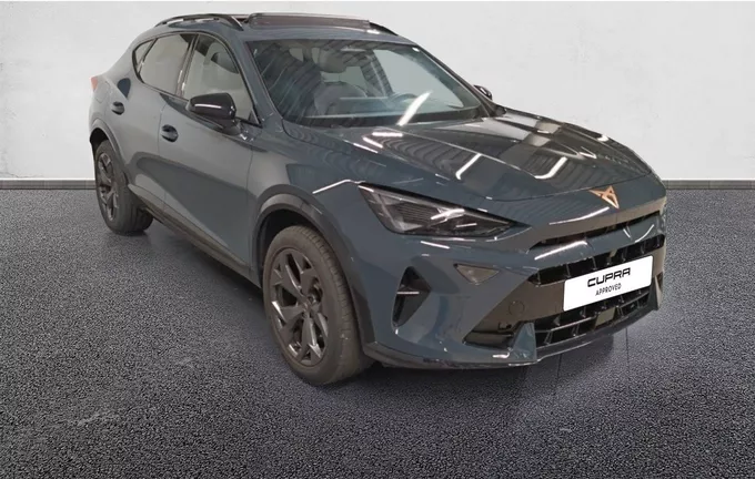 CUPRA FORMENTOR 1.5 eTSI Hybrid 150 ch DSG7 V extérieur trois quart avant droit 2130963