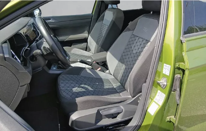 VOLKSWAGEN TAIGO 1.0 TSI 110 DSG7 R-Line extérieur trois quart arrière droit 2127347