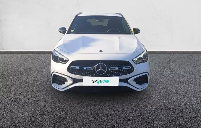 MERCEDES GLA 180 d 8G-DCT AMG Line extérieur avant 945672