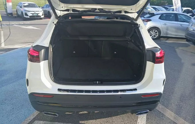 MERCEDES GLA 180 d 8G-DCT AMG Line extérieur arrière 945672