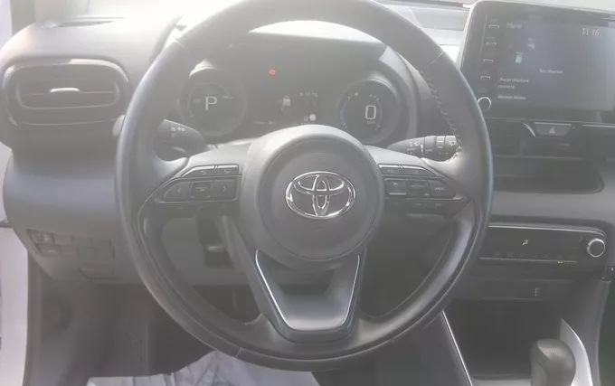 TOYOTA YARIS Hybride 116h Design photo 12 1103970