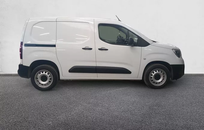 OPEL COMBO CARGO 1.5 130 CH S/S L1H1 BVM6 AUGMENTE PACK CLIM extérieur côté droit 945034