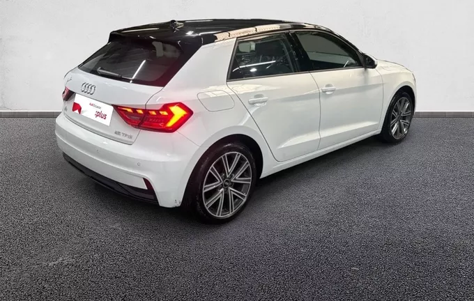 AUDI A1 Sportback 25 TFSI 95 ch BVM5 Design extérieur trois quart arrière droit 2129789
