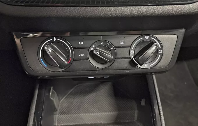 SKODA FABIA 1.0 TSI 95 ch BVM5 Ambition photo 19 2131421