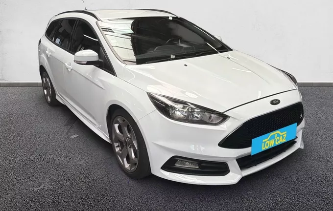 FORD FOCUS SW 2.0 TDCi 185 S&S ST PowerShift extérieur trois quart avant droit 213182