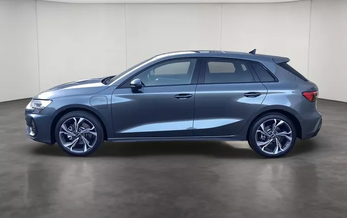 AUDI A3 Sportback e-hybrid 204 ch S line extérieur arrière 7434