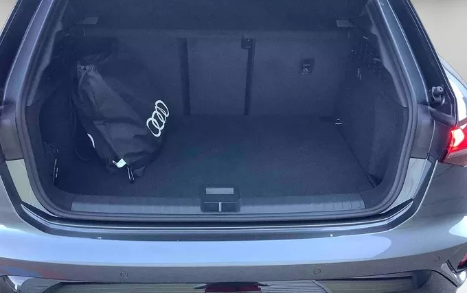 AUDI A3 Sportback e-hybrid 204 ch S line extérieur côté gauche 7434