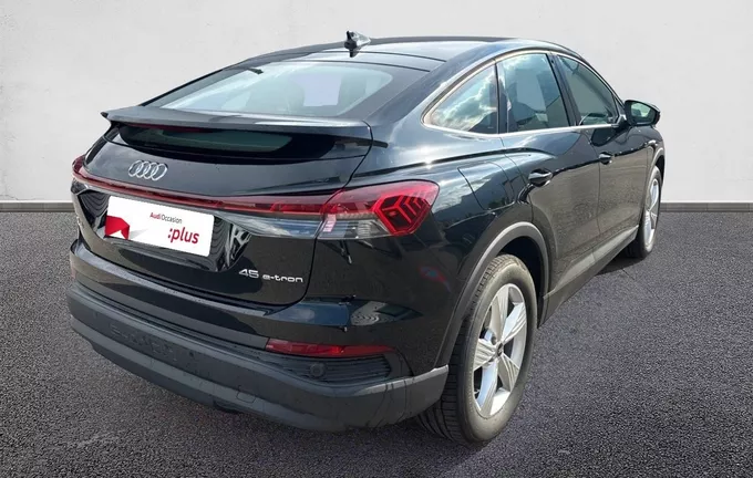 AUDI Q4 E-TRON Sportback 45 285 ch 82 kWh Business Executive extérieur trois quart arrière droit 2129567
