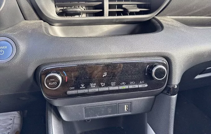 TOYOTA YARIS Hybride 116h Dynamic photo 14 1102643