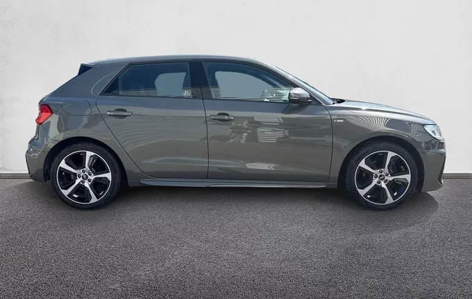 AUDI A1 Sportback 35 TFSI 150 ch S tronic 7 S Line extérieur côté droit 3014822