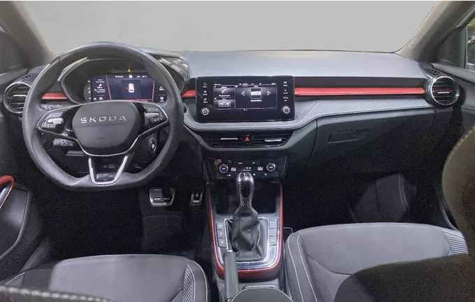 SKODA FABIA 1.0 TSI 116 ch EVO 2 DSG7 Monte-Carlo extérieur trois quart avant droit 2121628