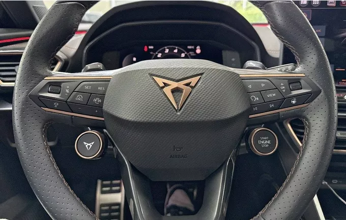 CUPRA FORMENTOR 1.5 eTSI Hybrid 150 ch DSG7 V photo 19 2119734