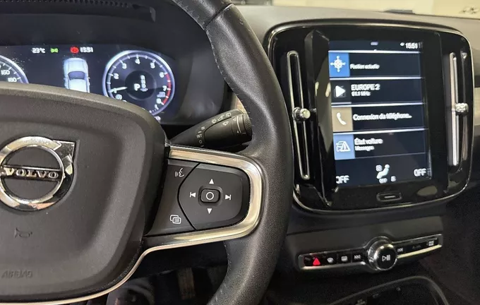 VOLVO XC40 T2 129 ch Geartronic 8 Momentum Essentiel photo 12 213013