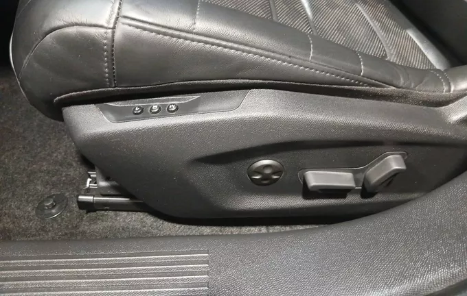 CITROEN C5 X PureTech 180 S&S EAT8 Shine photo 22 946202