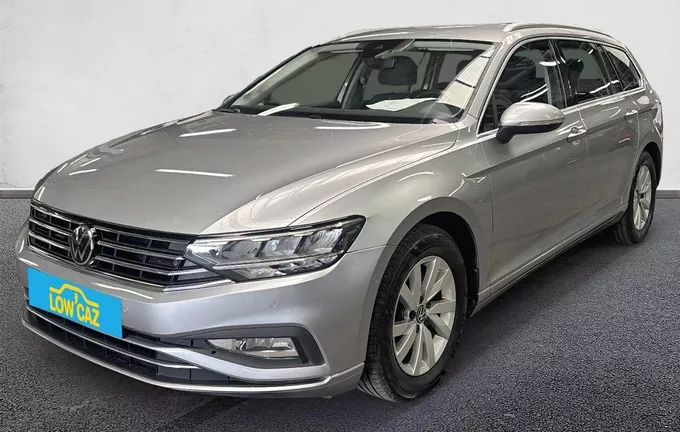 VOLKSWAGEN PASSAT SW 2.0 TDI EVO 150 DSG7 Business extérieur trois quart avant gauche 213570