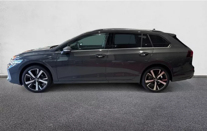 VOLKSWAGEN GOLF SW 1.5 eTSI EVO2 150 DSG7 Style extérieur trois quart arrière gauche 2129734