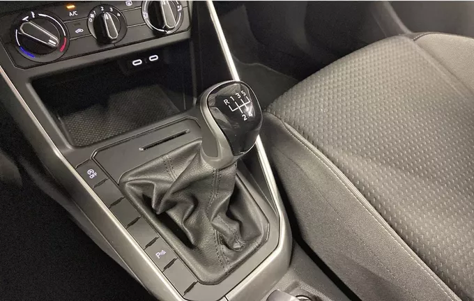 VOLKSWAGEN POLO 1.0 TSI 95 S&S BVM5 Life Plus photo 16 2123947