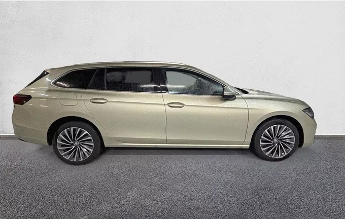 SKODA SUPERB Combi 2.0 TDI 150 ch SCR DSG7 Laurin & Klement extérieur côté droit 2122324