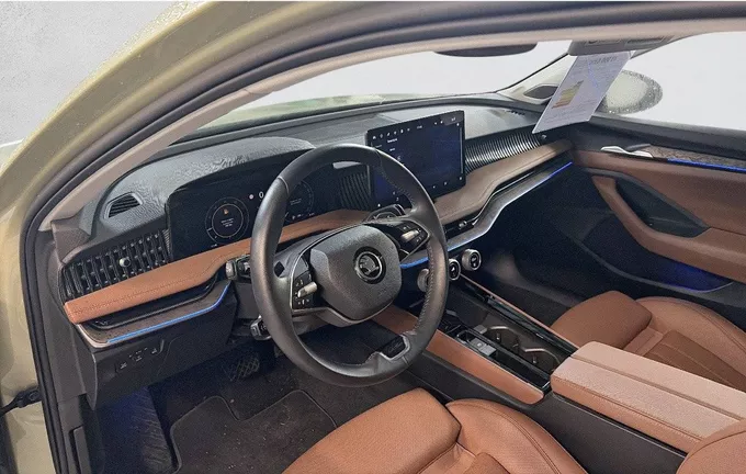 SKODA SUPERB Combi 2.0 TDI 150 ch SCR DSG7 Laurin & Klement photo 13 2122324