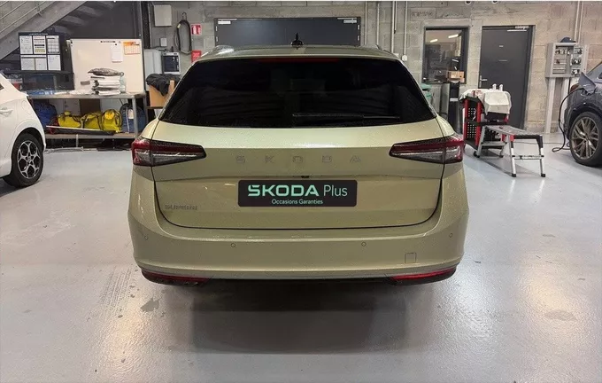 SKODA SUPERB Combi 2.0 TDI 150 ch SCR DSG7 Laurin & Klement photo 28 2122324
