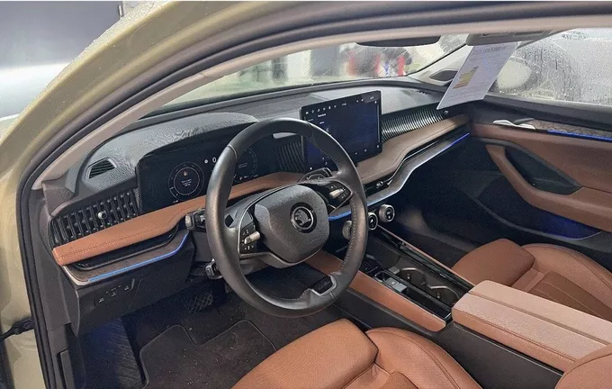 SKODA SUPERB Combi 2.0 TDI 150 ch SCR DSG7 Laurin & Klement photo 32 2122324
