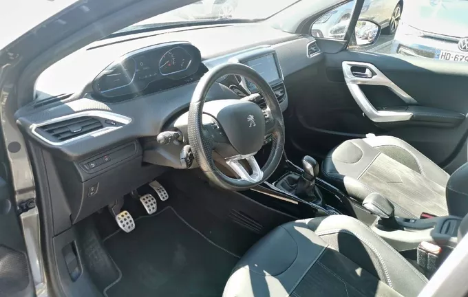 PEUGEOT 2008 1.2 PureTech 110ch S&S BVM5 Crossway photo 11 560718