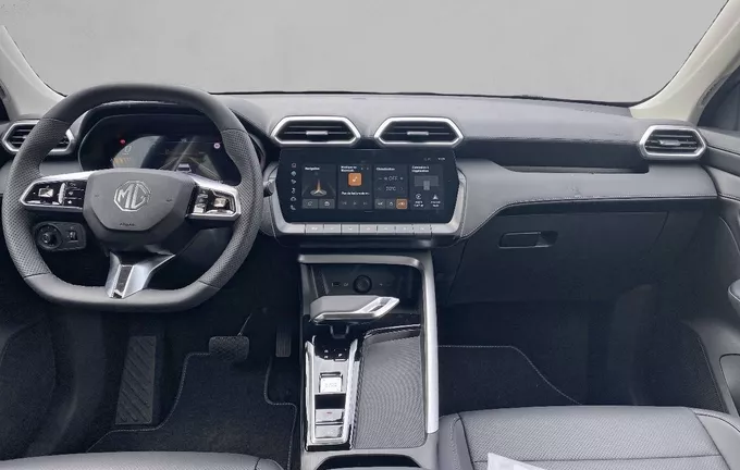 MG ZS 1.5 L Hybrid+ 197 ch Luxury extérieur trois quart arrière gauche 7371