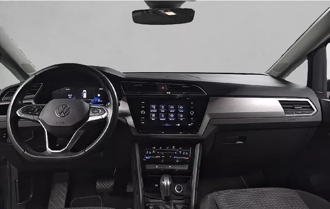 VOLKSWAGEN TOURAN 1.5 TSI EVO 150 DSG7 7pl Life Plus extérieur trois quart avant droit 2130730