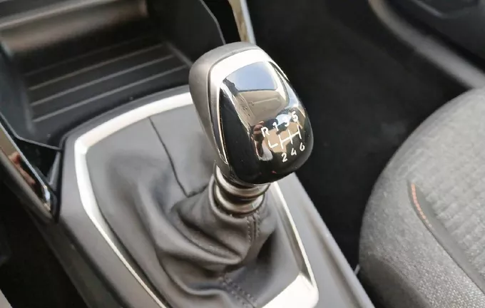 PEUGEOT 208 100 S&S BVM6 Style photo 14 944339