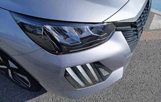 PEUGEOT 208 100 S&S BVM6 Style photo 16 944339