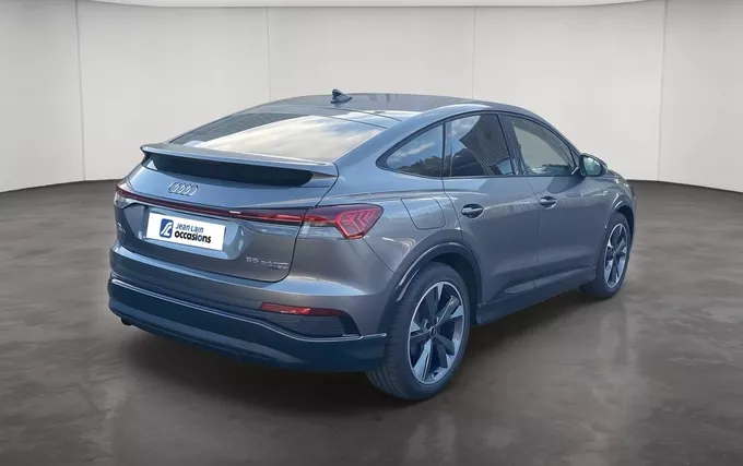 AUDI Q4 E-TRON Sportback 55 340 ch 82 kWh quattro S line extérieur trois quart arrière droit 2132418