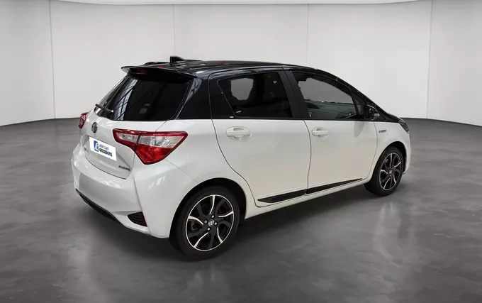 TOYOTA YARIS Hybride 100h Collection extérieur trois quart arrière droit 1103991