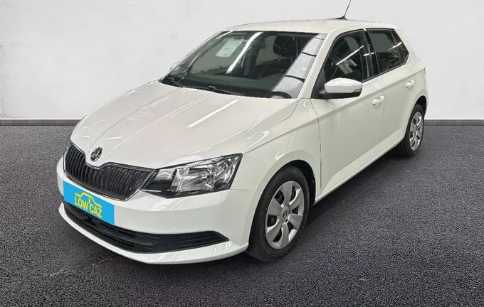 SKODA FABIA 1.0 MPI 60 ch Greentec Ambition extérieur trois quart avant gauche 213421