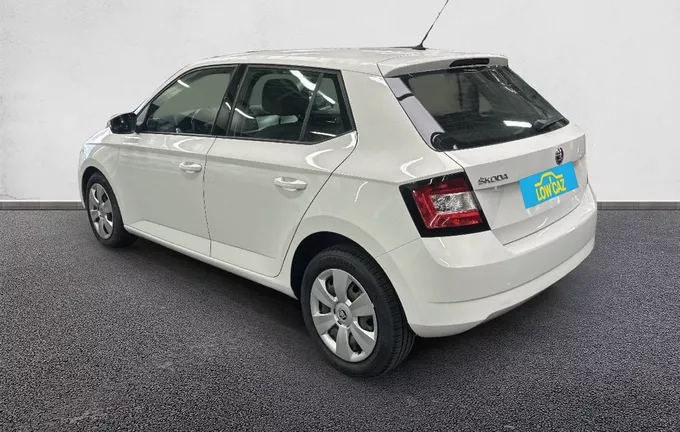 SKODA FABIA 1.0 MPI 60 ch Greentec Ambition extérieur trois quart arrière gauche 213421