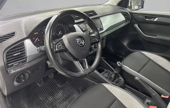 SKODA FABIA 1.0 MPI 60 ch Greentec Ambition photo 11 213421