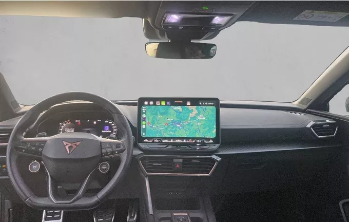 CUPRA LEON Sportstourer 1.5 eTSI Hybrid 150 ch DSG7 V extérieur trois quart avant droit 2131971