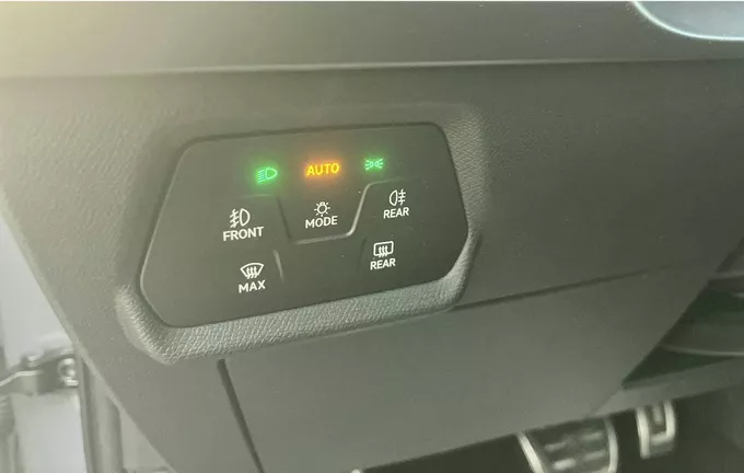 CUPRA LEON Sportstourer 1.5 eTSI Hybrid 150 ch DSG7 V photo 18 2131971