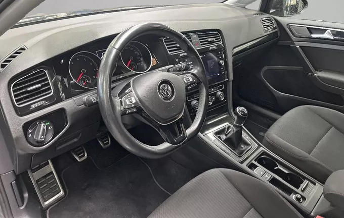 VOLKSWAGEN GOLF 1.0 TSI 110 BlueMotion Technology Sound photo 11 213035