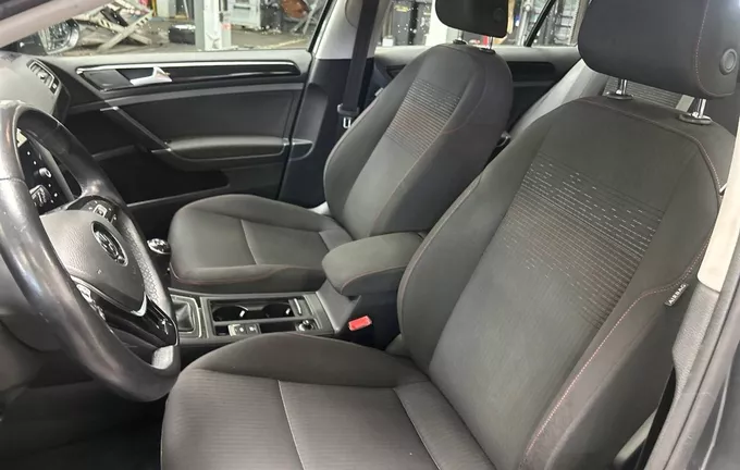 VOLKSWAGEN GOLF 1.0 TSI 110 BlueMotion Technology Sound photo 12 213035