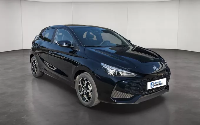 MG MG3 1.5 L Hybrid+ 195 ch Luxury extérieur trois quart avant droit 601303
