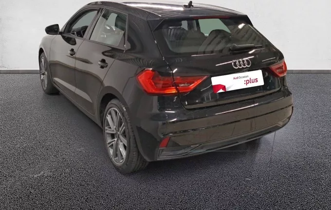 AUDI A1 Sportback 25 TFSI 95 ch S tronic 7 Design extérieur trois quart arrière gauche 2130380