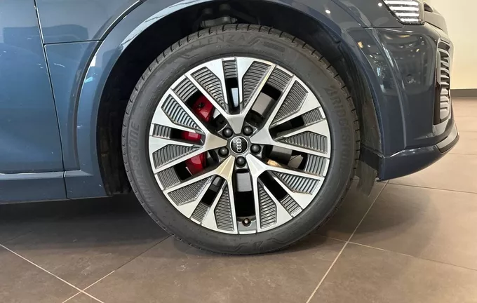 AUDI Q8 E-TRON 55 408 ch 114 kWh Quattro S line photo 9 2131555