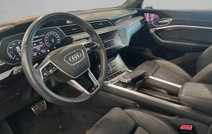 AUDI Q8 E-TRON 55 408 ch 114 kWh Quattro S line photo 11 2131555