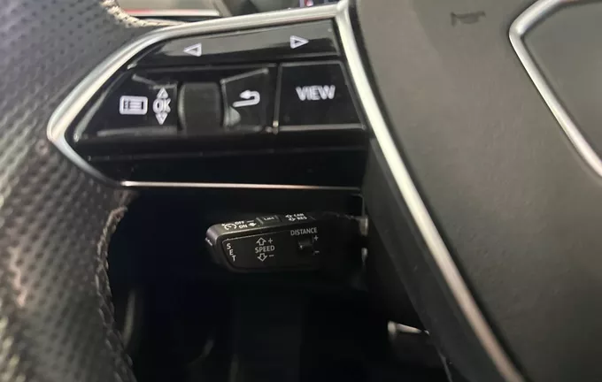 AUDI Q8 E-TRON 55 408 ch 114 kWh Quattro S line photo 12 2131555