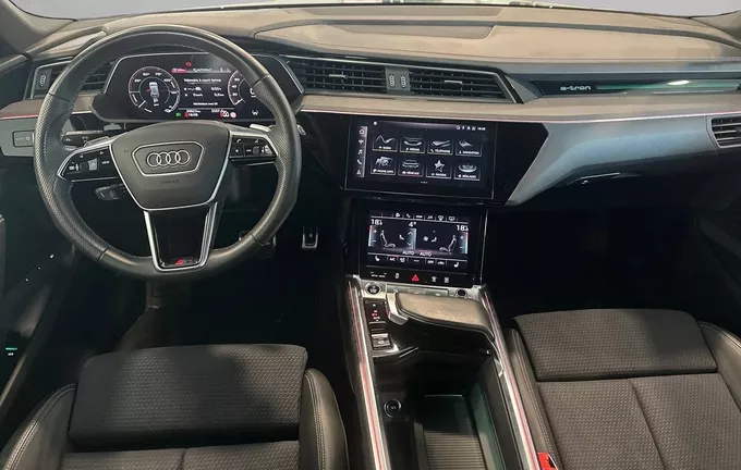AUDI Q8 E-TRON 55 408 ch 114 kWh Quattro S line photo 18 2131555