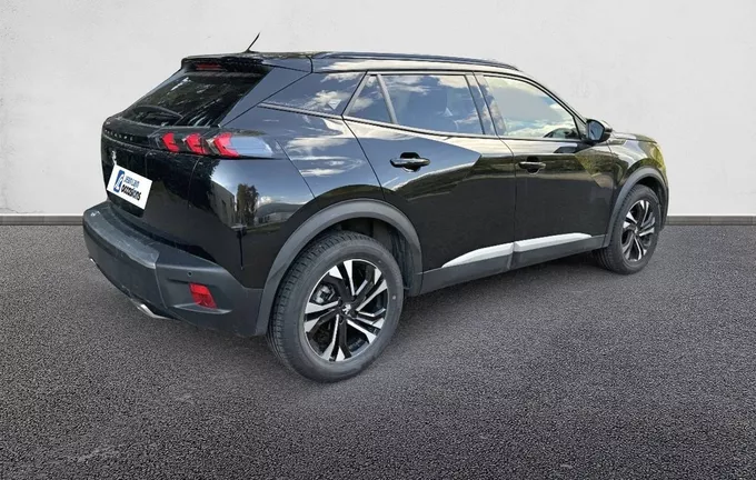PEUGEOT 2008 PureTech 130 S&S EAT8 Roadtrip extérieur trois quart arrière droit 2132085